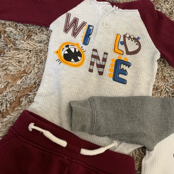 Matching Sets - Picture 3 of 4